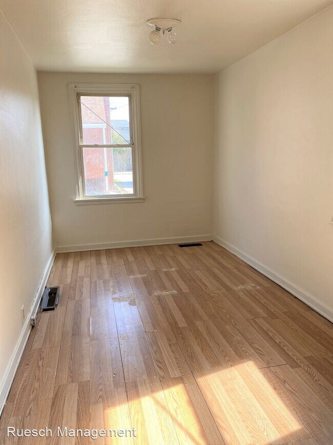 Foto del edificio - 2 br, 1 bath House - 621 N Irwin Ave