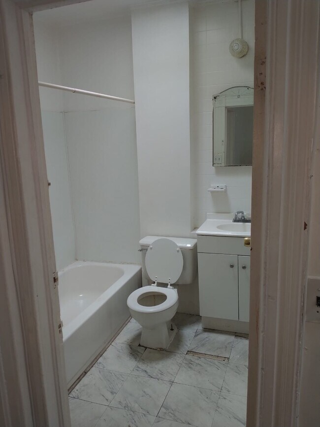 Foto del edificio - 1602 Cliftview Ave