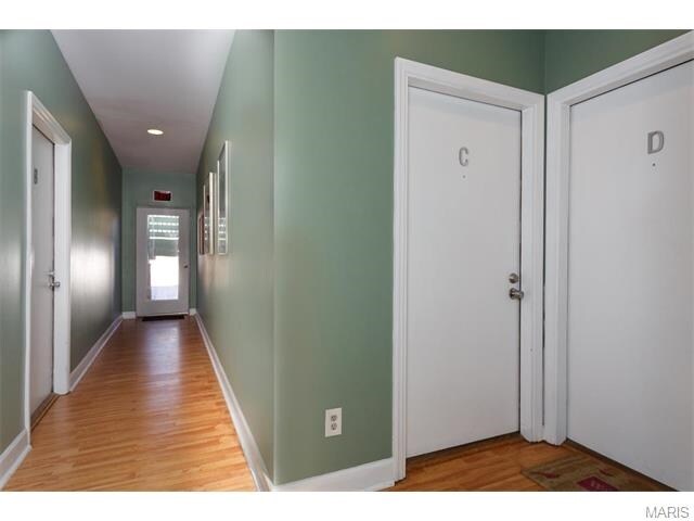 Interior Photo - 5355 Pershing Ave