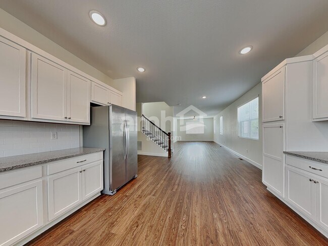 Foto del edificio - 4419 Crestone Peak St