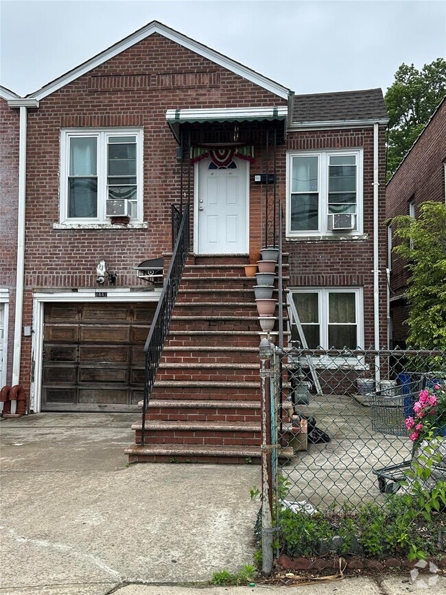 Building Photo - 82-42 Little Neck Pkwy