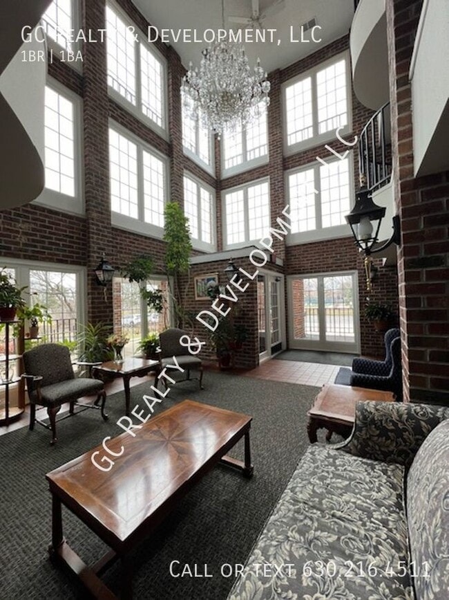 Building Photo - *** ELK GROVE VILLAGE - 1 BDRM CONDO - W&D...