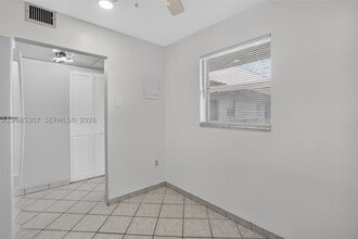 Building Photo - 1820 SW 81st Ave