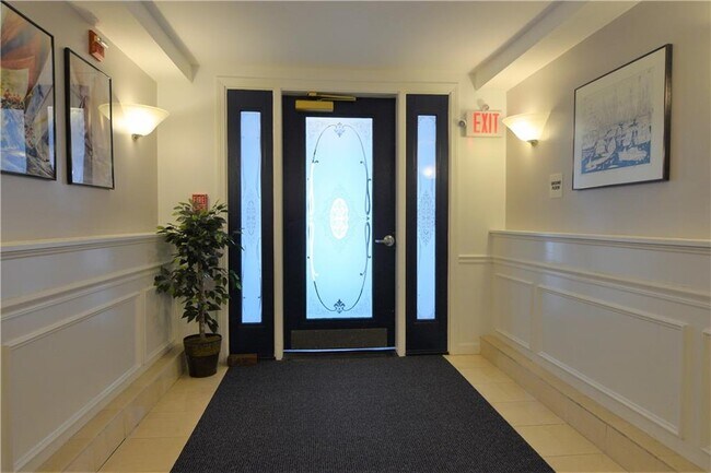 Foto del edificio - 3 Kirwins Ln