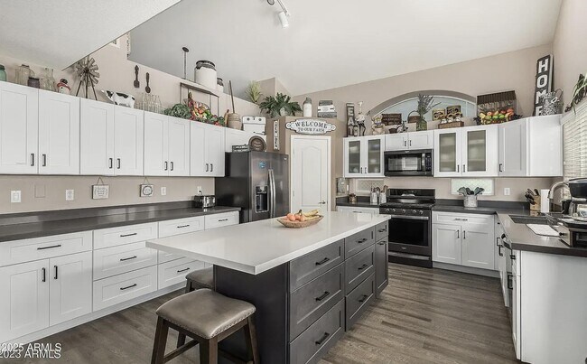 Foto del edificio - 16036 N 11th Ave