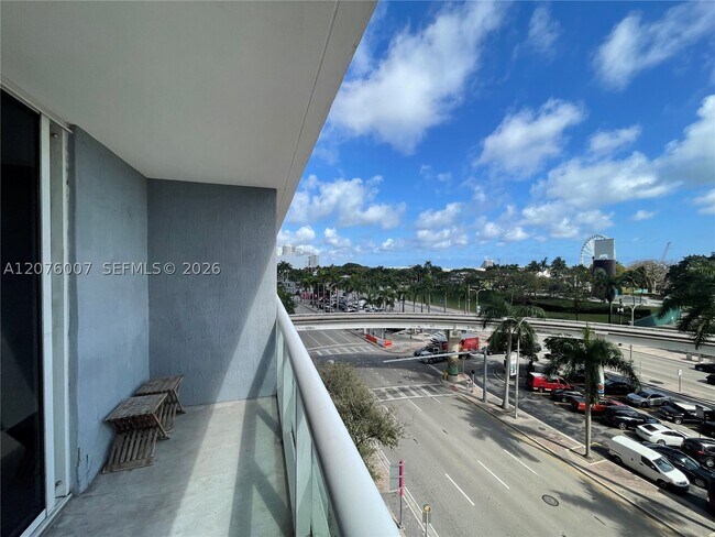 Foto del edificio - 50 Biscayne Blvd