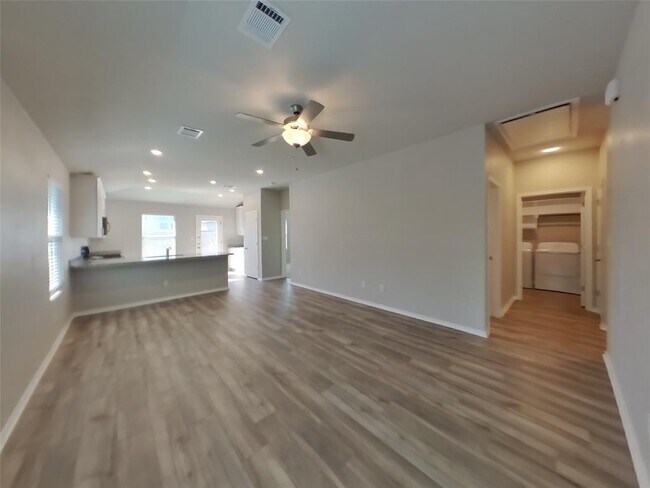 Foto del edificio - 3516 Stride Ln