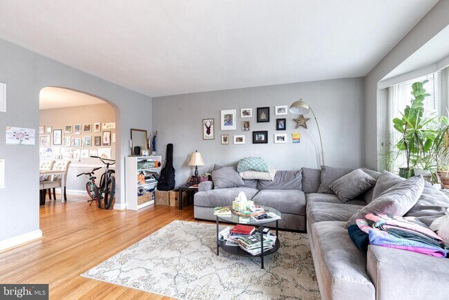 Foto del edificio - 110 Regester Ave