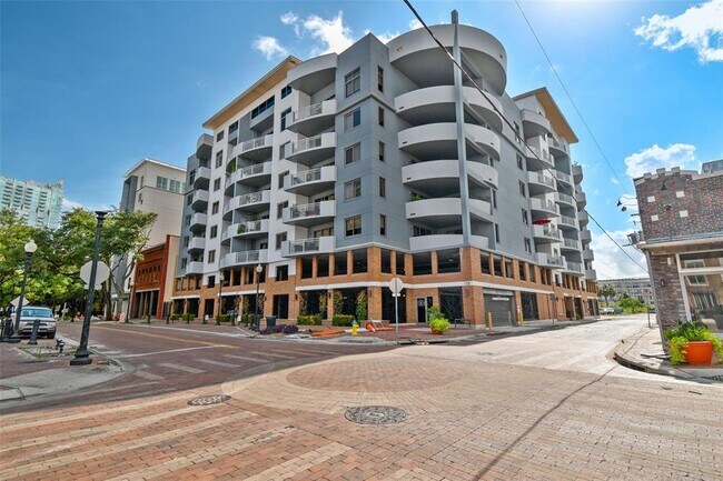 Foto del edificio - 1108 N Franklin St