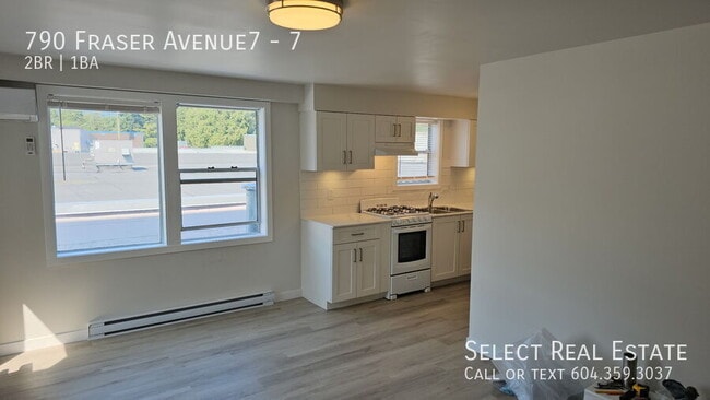 Photo du bâtiment - 790 Fraser Ave