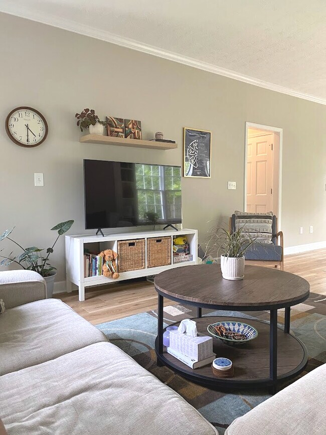 Building Photo - 2680 Sandstone Dr