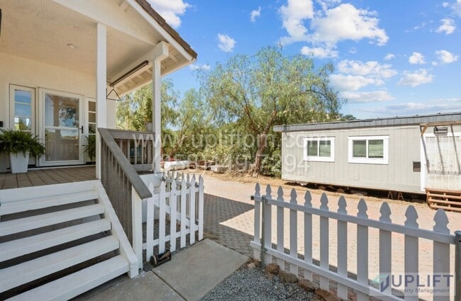 Building Photo - Fully Renovated 3/2 in Lakeside,  Mountain...