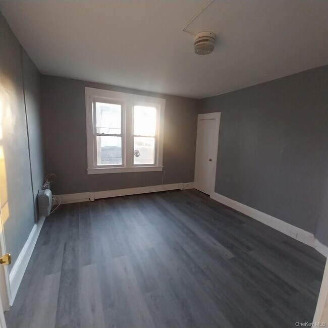 Foto del edificio - 40 Harts Ave