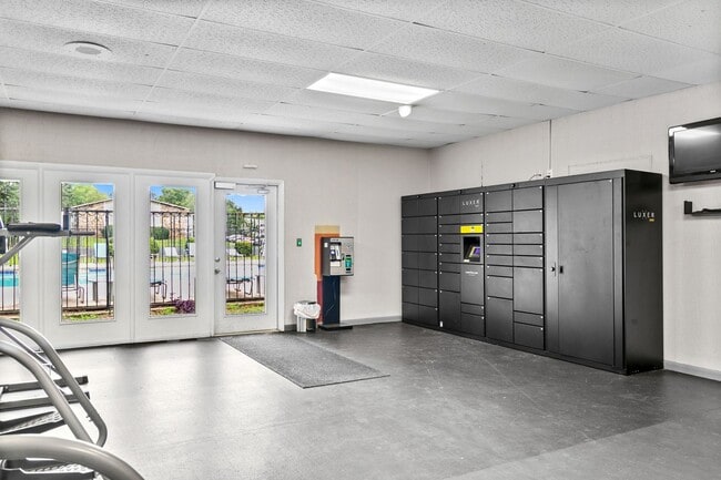 Interior Photo - Skyland Pointe