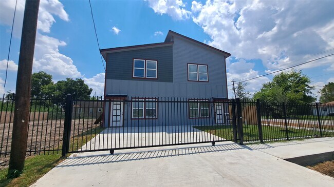Foto del edificio - 9806 Fillmore St