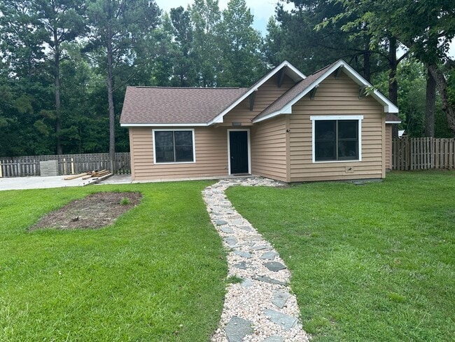 Building Photo - Remodeled Three Bedroom Home