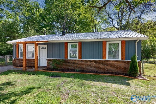 Foto del edificio - 3908 W Oak Way SW