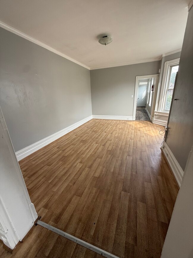 Dining room - 909 N 5th St