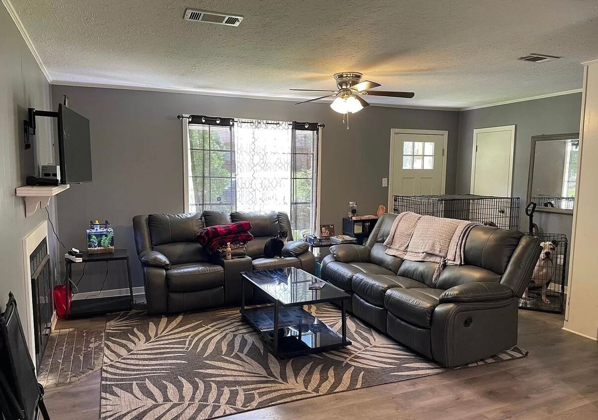 Building Photo - Beautiful 3 Bed/2 Bath for Rent in Pearl!