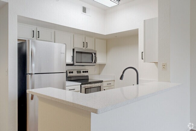 The Areca con solárium - 1BD, 1BA - 888SF - Royal Palm Terrace Apartments