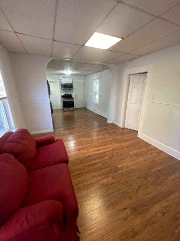 86 Oak St Unit 2, Lawrence, MA 01841 Room for Rent in Lawrence, MA