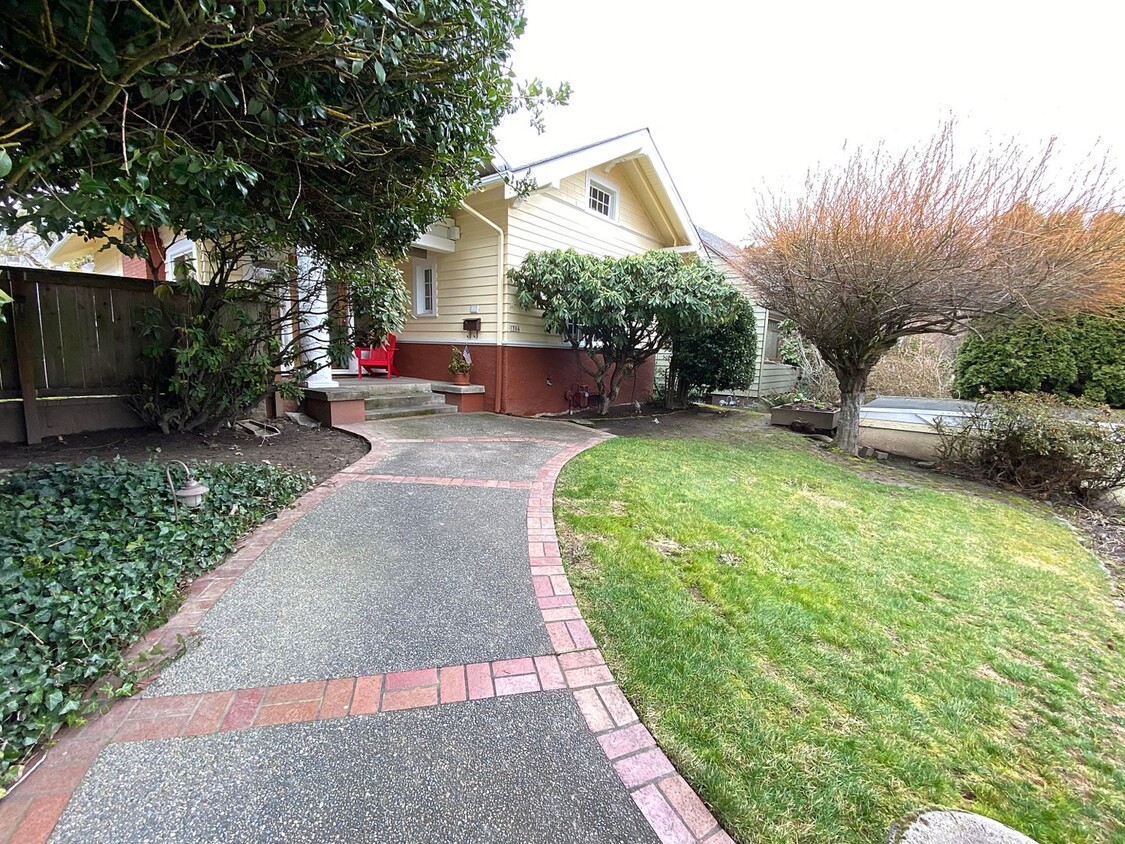 Foto principal - Fantastic Craftsman with great yard elevat...