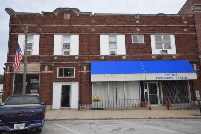 Primary Photo - 100 W Main St