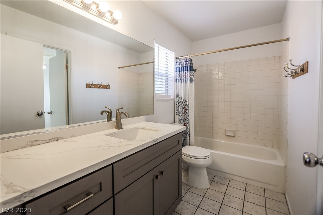 Building Photo - 3220 Oyster Bay St