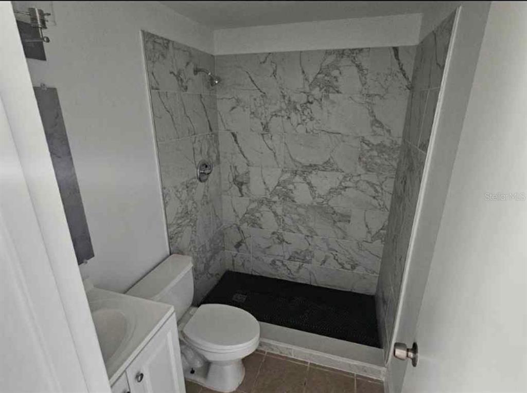 Building Photo - 917 E 121st Ave