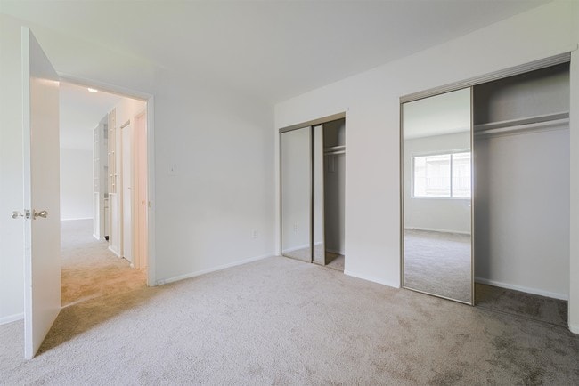 Building Photo - 5408 85th Ave