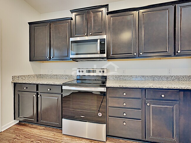 Foto del edificio - 334 Cantley Ct