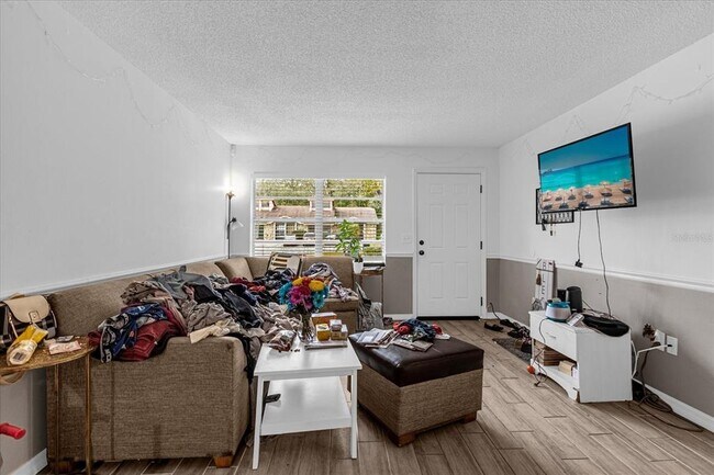 Building Photo - 1267 Woodman Way