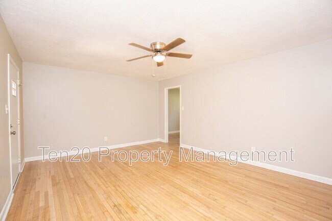 Foto del edificio - 2671 Dalewood Dr