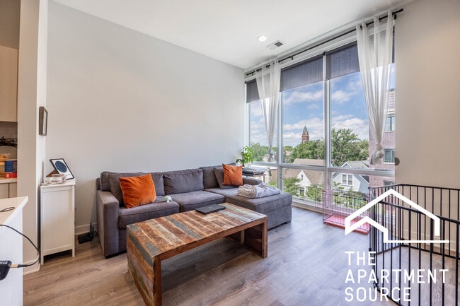 Foto del edificio - 2247 W Lawrence Ave