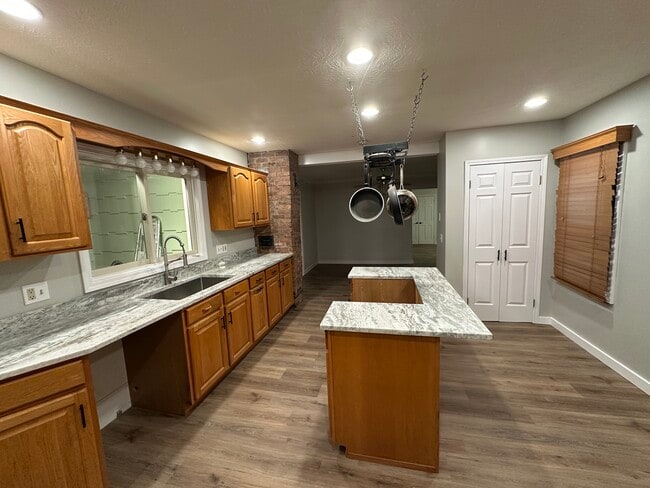 Kitchen - 260 Jefferson Ave