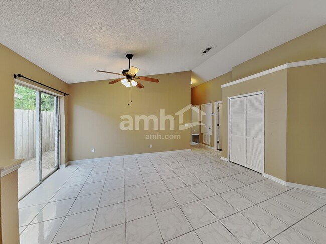 Foto del edificio - 12706 Parkbury Dr