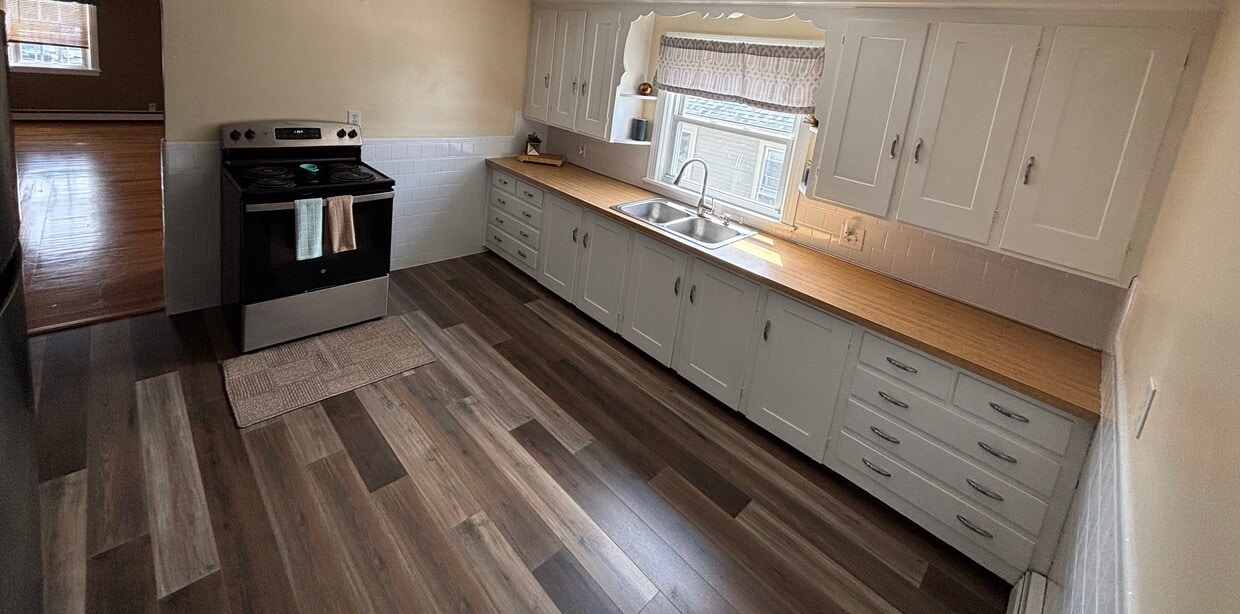Foto principal - 13 Stayton St