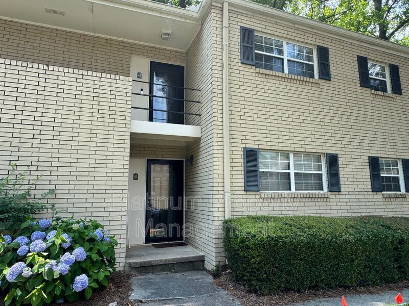 Primary Photo - 311 Peachtree Hills Ave NE