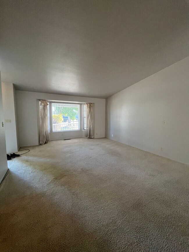 Building Photo - 3-Bedroom 2-Bathrrom home in Thurston