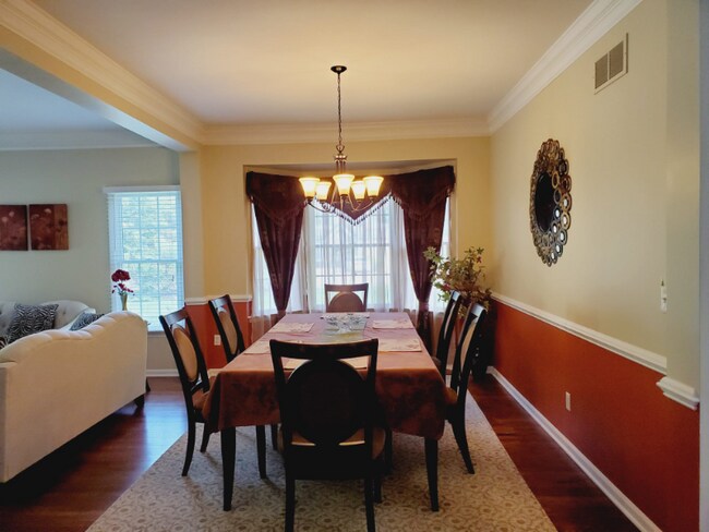 Building Photo - 26308 Island Lake Dr