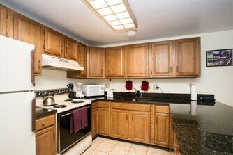 Building Photo - 1401 Woodside Ave