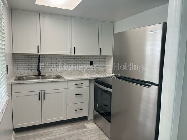 Foto del edificio - 1735 6th Ave