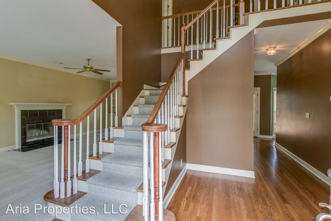 Building Photo - 3 br, 2.5 bath House - 1381 Buckingham Cir.