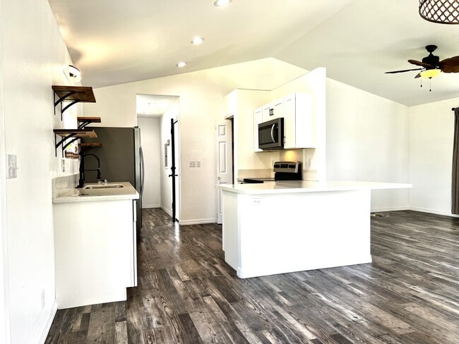 Building Photo - 16-2083-2083 Anthurium Dr