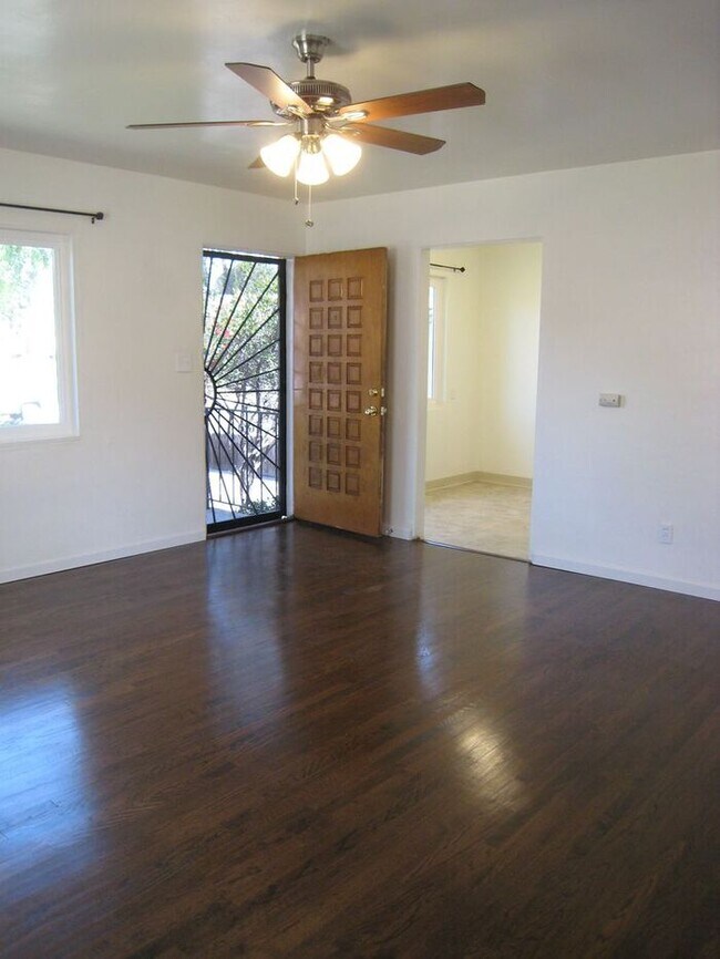 Foto del edificio - Beautiful La Mesa home w/ huge yard & garage