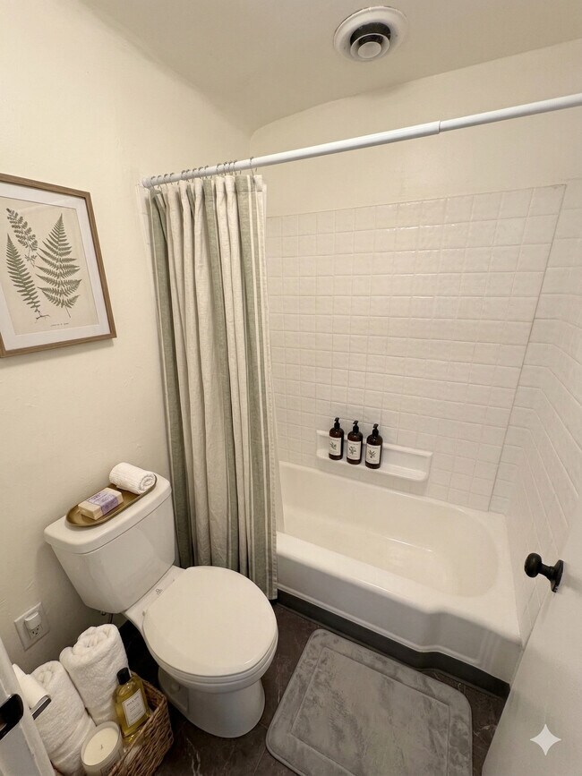 Building Photo - At the Parc