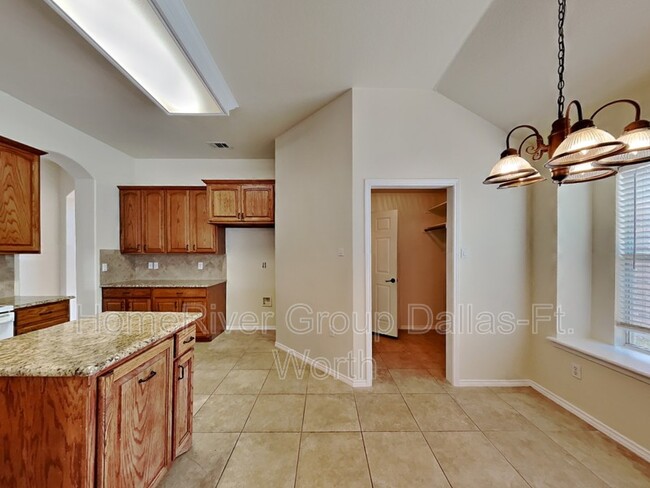 Foto del edificio - 10741 Emerald Park Ln