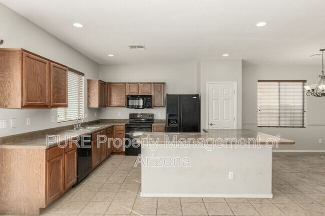 Foto del edificio - 45321 Miramar Rd