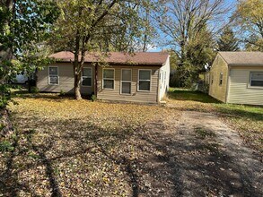 Building Photo - 399 Arthur St