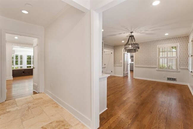 Building Photo - 4685 Northside Dr NW